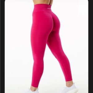 Alphalete amplify legging in pink